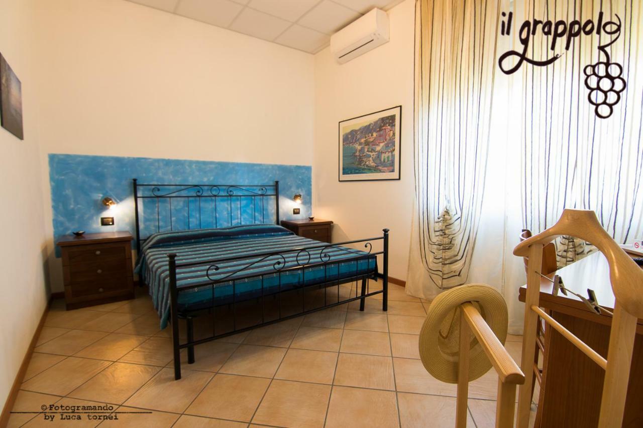 B&B Il Grappolo Foresteria Lombarda Sirmione Dış mekan fotoğraf