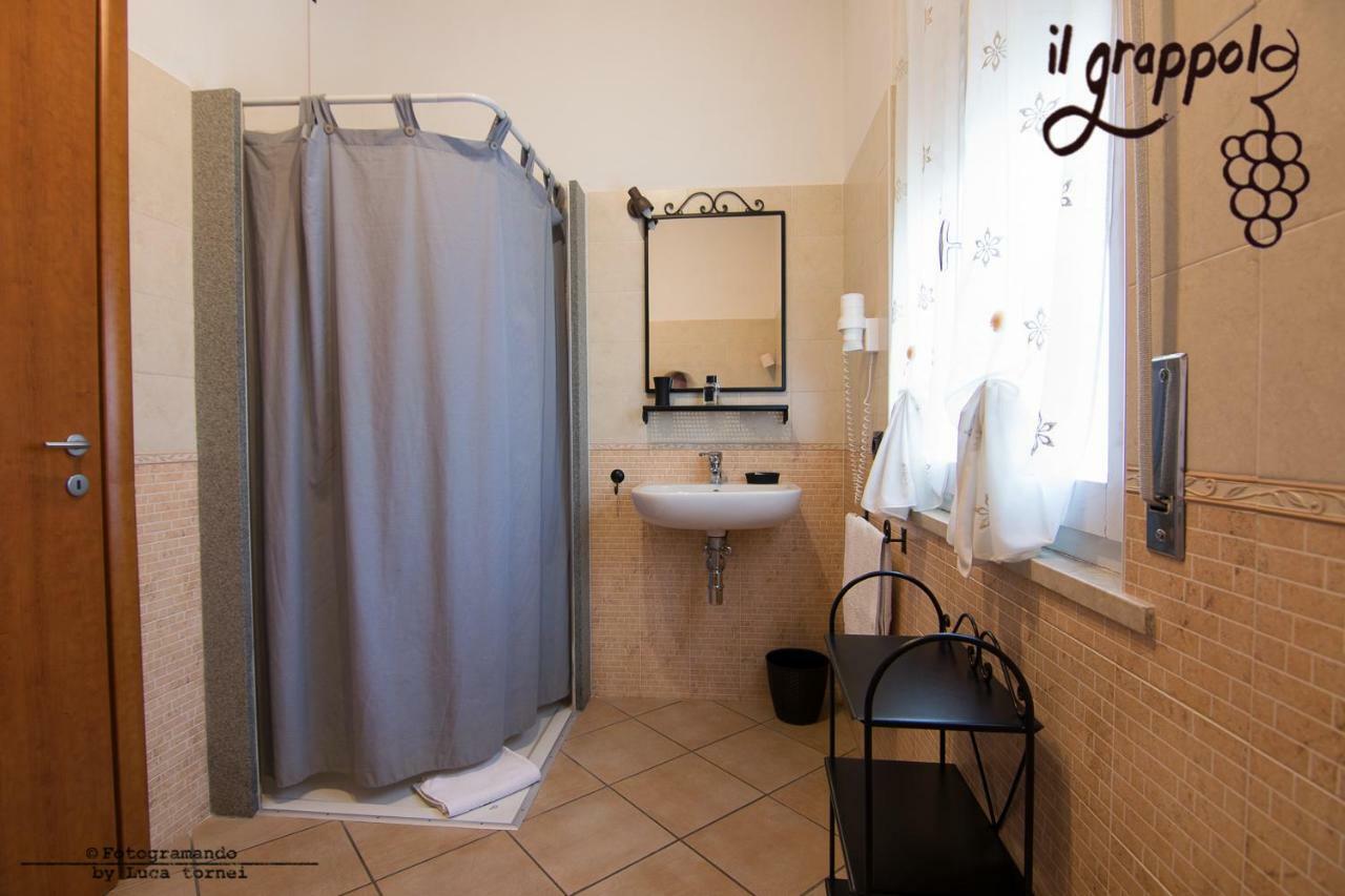 B&B Il Grappolo Foresteria Lombarda Sirmione Dış mekan fotoğraf